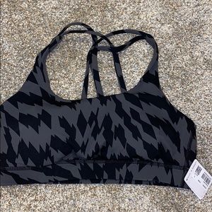 BNWT lululemon energy bra size 8!!!